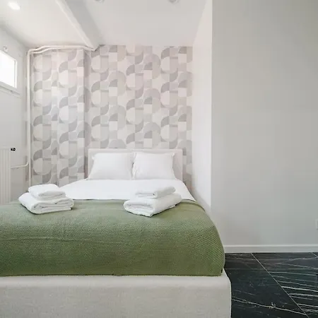 Mairie Des Lilas - Iv Apartment *
